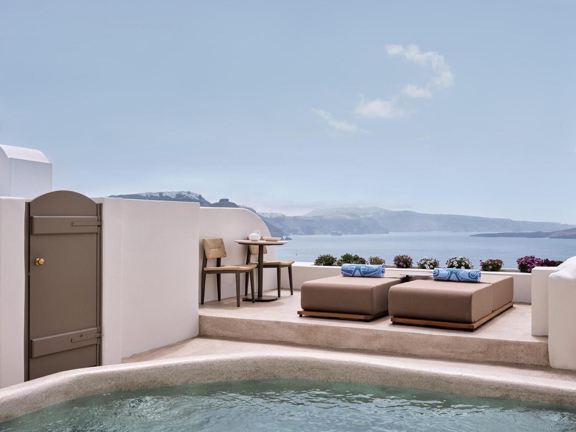 Executive Suite Plunge Pool Caldera View