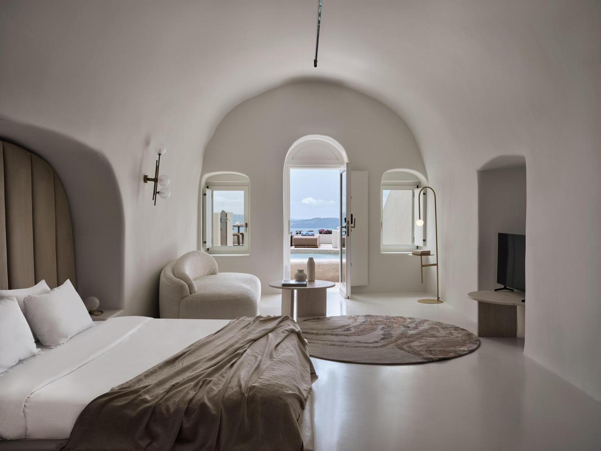 Executive Suite Plunge Pool Caldera View