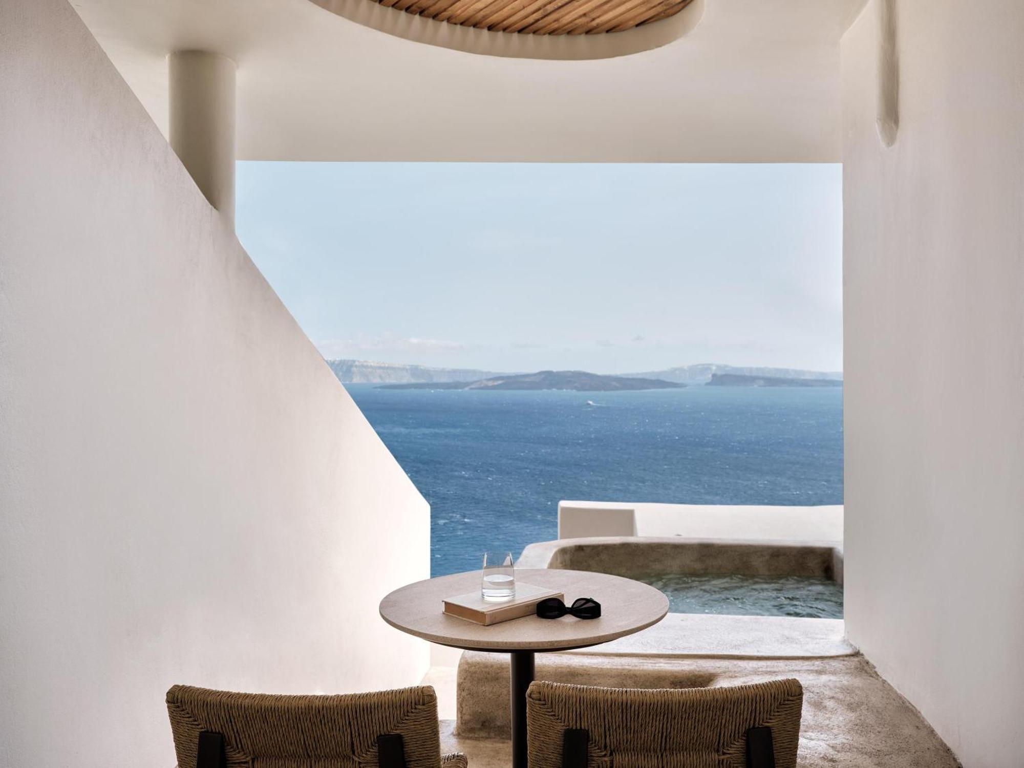 Classic Suite Caldera View