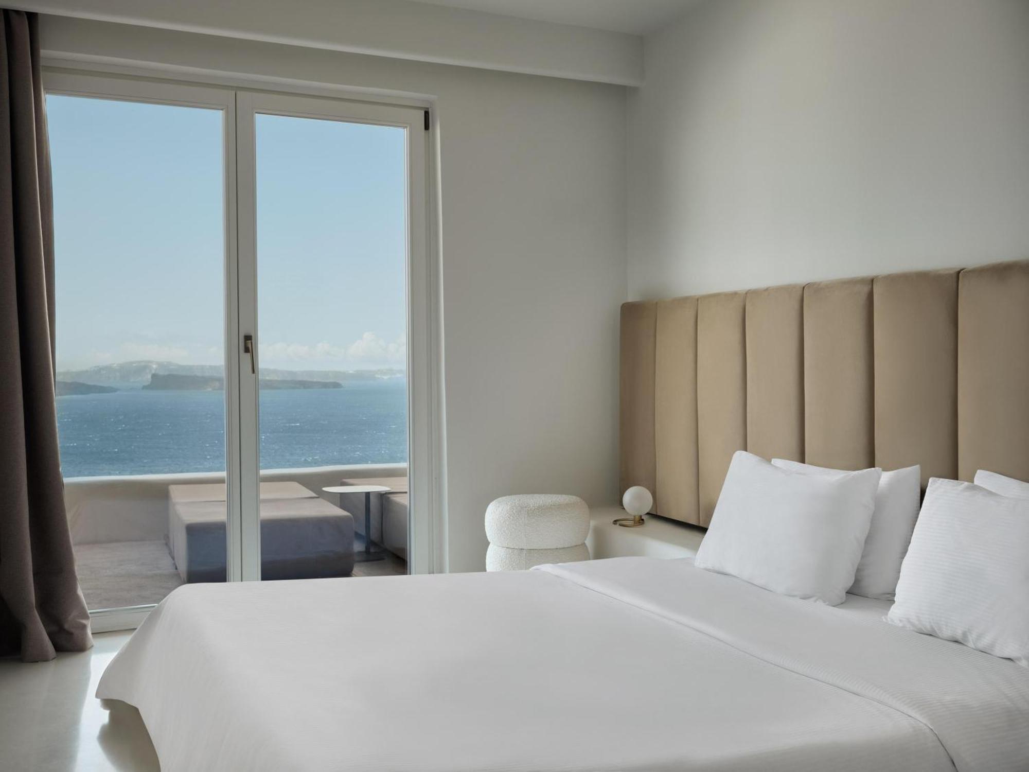 Classic Suite Caldera View