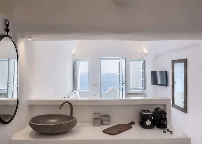 Oia Spirit Studios By Mary D Nomikou